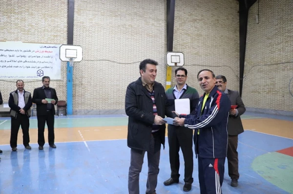 فینال مسابقات اولین دوره لیگ والیبال کارکنان دانشگاه با حضور 6 تیم به پایان رسید
 2