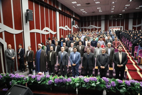 رییس دانشگاه فرهنگیان در جمع دانشجو معلمان:
 3