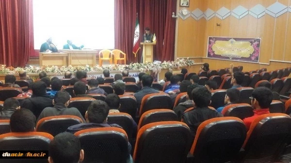 جلسه پرسش و پاسخ دانشجومعلمان پردیس علامه طباطبایی با مسئولین دانشگاه فرهنگیان لرستان برگزار شد. 5