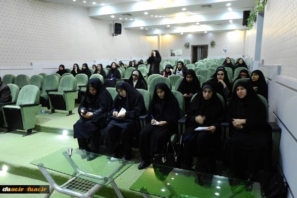 جلسه پرسش و پاسخ مسئولین دانشگاه فرهنگیان لرستان، با دانشجومعلمان پردیس آیت اله کمالوند 4