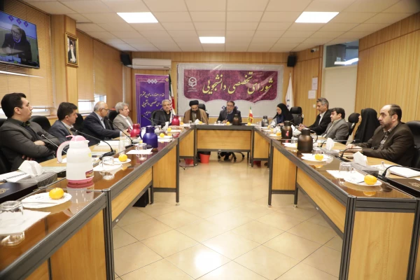 
اهداف دانشگاه با روحیه جهادی و تلاشگری قابل تحقق است 2