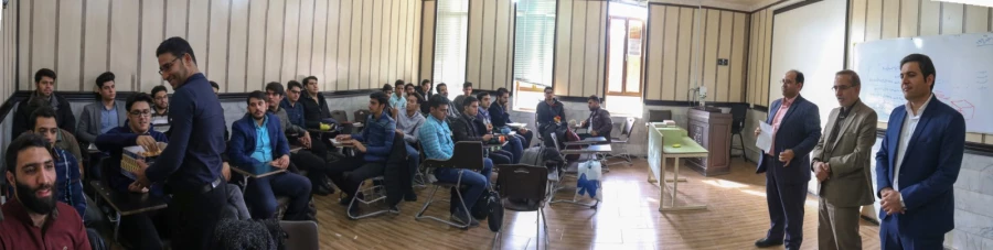 حضور مدیر استانی دانشگاه فرهنگیان یزد در کلاس های درس و تبریک روز دانشجو به دانشجو معلمان 10