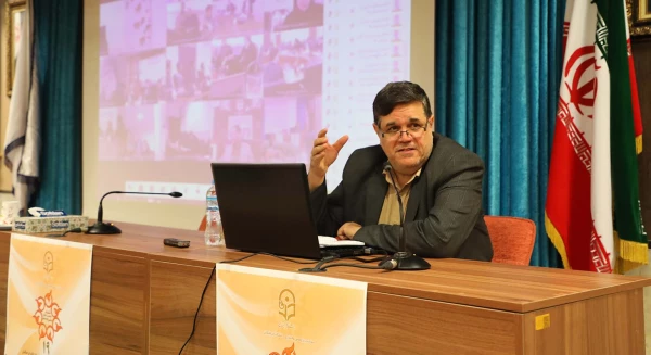 بیانیه گام دوم انقلاب نقطه ی عطف و رهنامه ای است که می تواند مسیر بعد از ما را روشن کند
 2