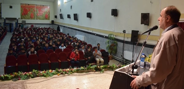 نشست تخصصی دانشجویان دانشگاه فرهنگیان کرمانشاه با دکتر حاج بابایی پیرامون مسائل آموزش پرورش و دانشگاه فرهنگیان  3