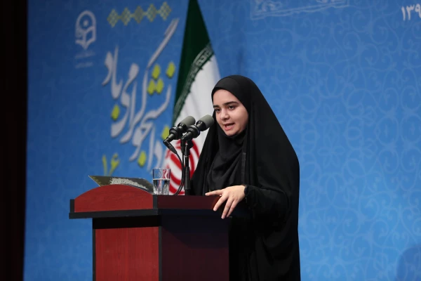 نقد دانشجو باید بی محابا و در عین حال با محتوا باشد 9