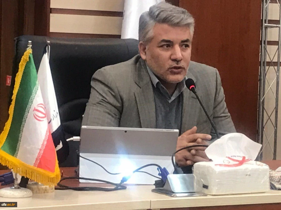 پایش و ارزیابی برنامه ها در راستای سیاست های کلی دانشگاه فرهنگیان الزامی است. 2