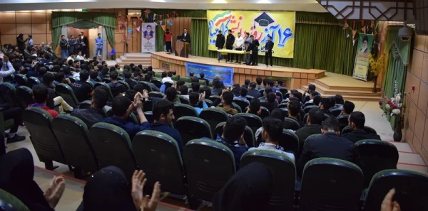 مراسم 16 آذر روز دانشجو در دانشگاه فرهنگیان کرمانشاه برگزار شد. 11