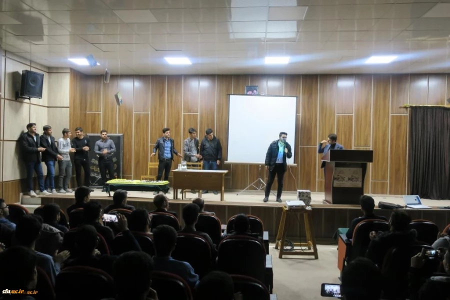 ویژه برنامه گرامیداشت روز دانشجو با حضور انبوه دانشجویان و با اجرای برنامه های متنوع و تقدیر از فعالان فرهنگی 2