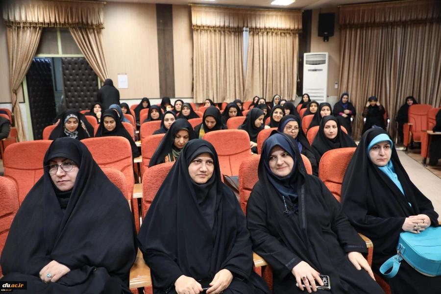 
بیانیه گام دوم انقلاب نقطه ی عطف و رهنامه ای است که می تواند مسیر بعد از ما را روشن کند 5