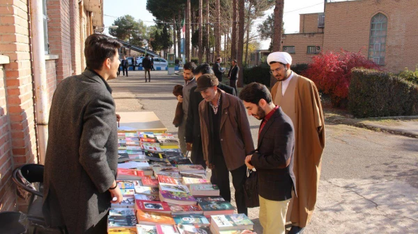 برگزاری مراسم روز پژوهش و تجلیل از پژوهشگران برتر در پردیس های استان سمنان  7