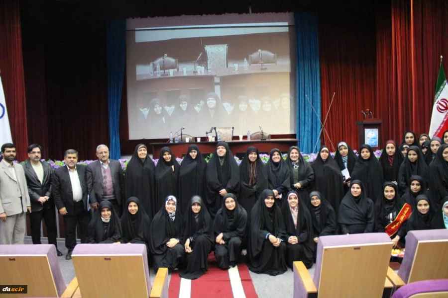 لبنان مقاوم وپیروز مرهون فعالیت های چمران است
 3