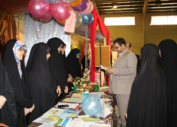 برگزاری ویژه برنامه روز دانشجو در سطح پردیس های دانشگاه فرهنگیان استان قم 3