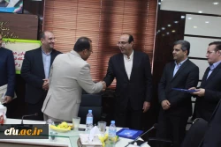 با حضور مشاور اجرایی معاون طرح و برنامه وتوسعه منابع و مدیرکل حقوقی دانشگاه فرهنگیان کشور

آئین معارفه معاون هماهنگی مدیریت امورپردیس های دانشگاه فرهنگیان استان بوشهرو معاون آموزشی، پژوهشی پردیس علامه طباطبایی  این دانشگاه برگزار شد.  15