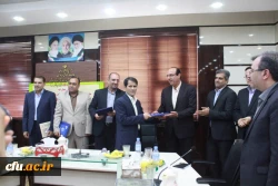 با حضور مشاور اجرایی معاون طرح و برنامه وتوسعه منابع و مدیرکل حقوقی دانشگاه فرهنگیان کشور

آئین معارفه معاون هماهنگی مدیریت امورپردیس های دانشگاه فرهنگیان استان بوشهرو معاون آموزشی، پژوهشی پردیس علامه طباطبایی  این دانشگاه برگزار شد.  17