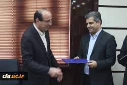 با حضور مشاور اجرایی معاون طرح و برنامه وتوسعه منابع و مدیرکل حقوقی دانشگاه فرهنگیان کشور

آئین معارفه معاون هماهنگی مدیریت امورپردیس های دانشگاه فرهنگیان استان بوشهرو معاون آموزشی، پژوهشی پردیس علامه طباطبایی  این دانشگاه برگزار شد.  20