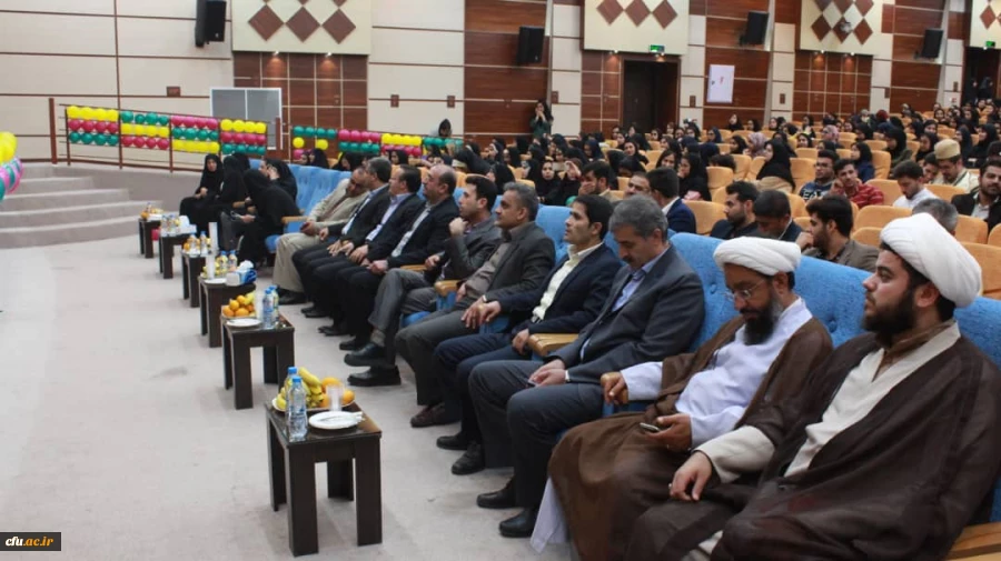 با حضور مشاور اجرایی معاون طرح و برنامه و توسعه مدیریت و مدیرکل حقوقی دانشگاه فرهنگیان

جشن بزرگ روز دانشجو دانشگاه فرهنگیان استان بوشهر برگزار شد 2