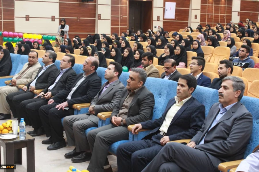 با حضور مشاور اجرایی معاون طرح و برنامه و توسعه مدیریت و مدیرکل حقوقی دانشگاه فرهنگیان

جشن بزرگ روز دانشجو دانشگاه فرهنگیان استان بوشهر برگزار شد 5