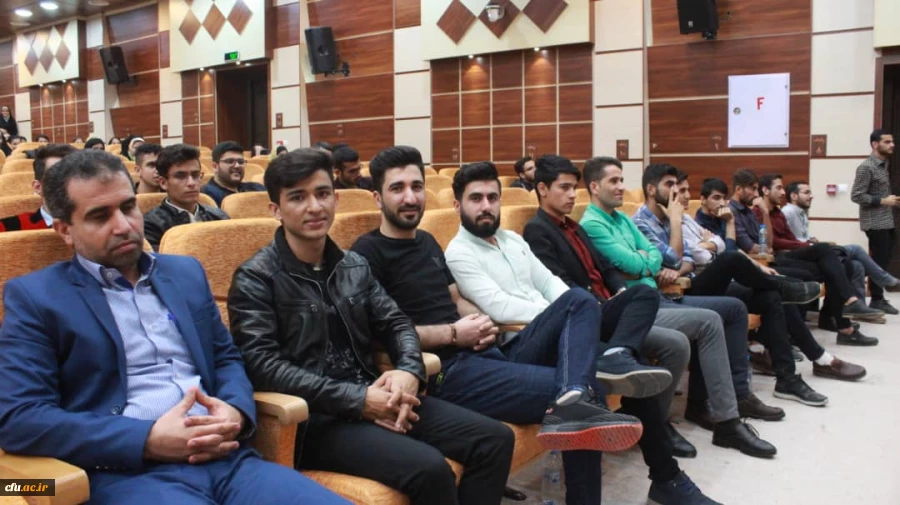 با حضور مشاور اجرایی معاون طرح و برنامه و توسعه مدیریت و مدیرکل حقوقی دانشگاه فرهنگیان

جشن بزرگ روز دانشجو دانشگاه فرهنگیان استان بوشهر برگزار شد 10