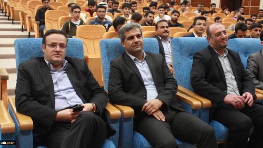 با حضور مشاور اجرایی معاون طرح و برنامه و توسعه مدیریت و مدیرکل حقوقی دانشگاه فرهنگیان

جشن بزرگ روز دانشجو دانشگاه فرهنگیان استان بوشهر برگزار شد 19