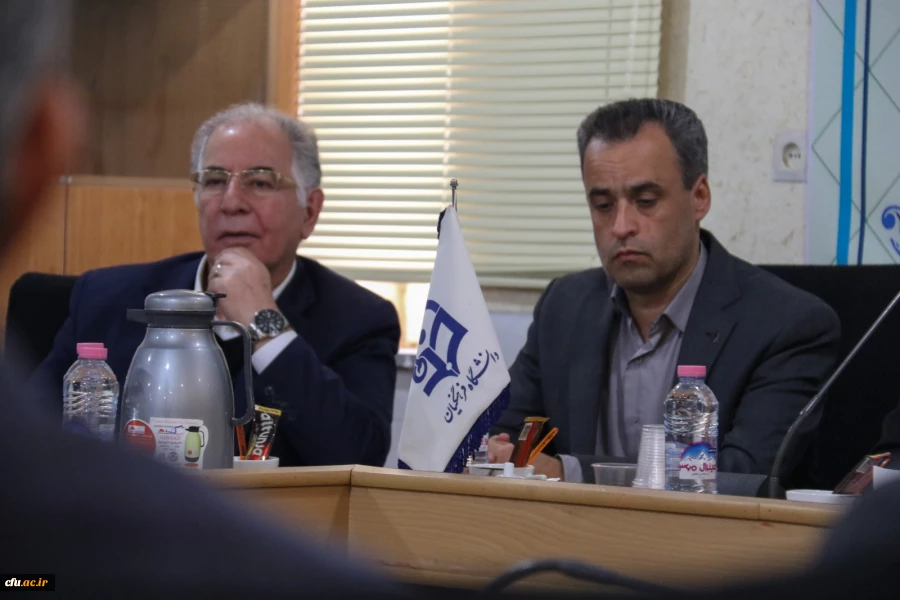 نشست خبری رئیس هیات مدیره بنیاد خیرین حامی دانشگاه فرهنگیان کشور در یزد 13