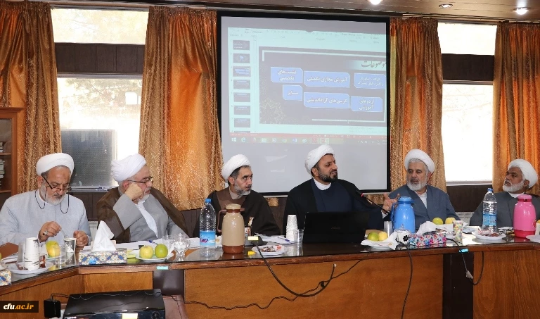 دانشگاه فرهنگیان کرمان میزبان مسئولین دفاتر نهاد مقام معظم رهبری و مدیران گروه های معارف اسلامی دانشگاه های استان بود. 3