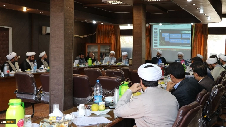 دانشگاه فرهنگیان کرمان میزبان مسئولین دفاتر نهاد مقام معظم رهبری و مدیران گروه های معارف اسلامی دانشگاه های استان بود. 4