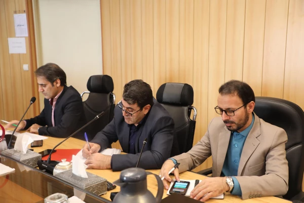 کار گروهی و تیمی رمز موفقیت در امور دانشگاهی است 5