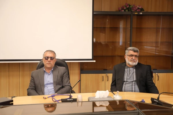 کار گروهی و تیمی رمز موفقیت در امور دانشگاهی است 10