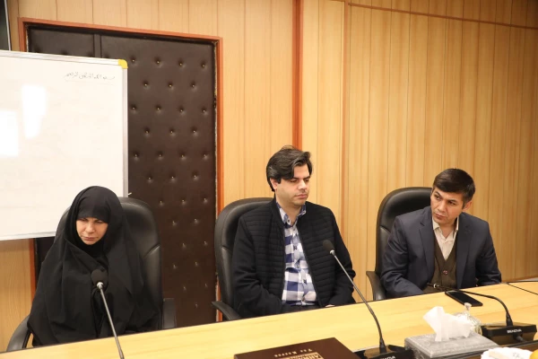 کار گروهی و تیمی رمز موفقیت در امور دانشگاهی است 11