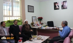 در دیدار مدیریت امور پردیس های دانشگاه فرهنگیان کرمان با مدیر کل بنیاد شهید استان بر تکمیل پروژه یادمان شهدای گمنام دانشگاه تأکید کردند. 2