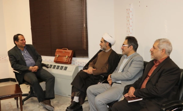 رئیس سازمان مدیریت و برنامه ریزی استان کرمان: هزینه نمودن در دانشگاه فرهنگیان سرمایه ایست برای آینده کشور 5