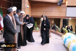 مدیرکل آموزش و پرورش استان کرمان در مراسم بزرگداشت روز دانشجو در پردیس شهید باهنر دانشگاه فرهنگیان کرمان اظهار داشت: امروز افتخار می کنیم که نماد تعلیم و تربیت کشور دانشگاه فرهنگیان می باشد. 7