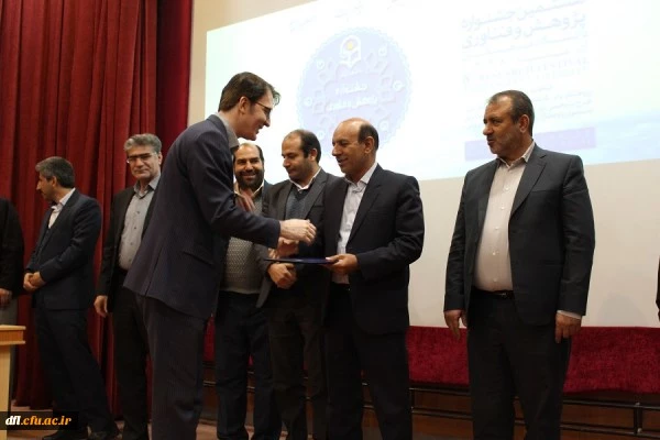 مراسم گرامیداشت هفته پژوهش و تقدیر از پژوهشگران برتر دانشگاه فرهنگیان استان لرستان برگزار شد. 5