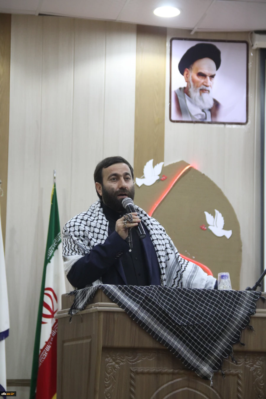 پنجمین یادواره شهدای تربیت معلم استان هرمزگان برگزار گردید 12