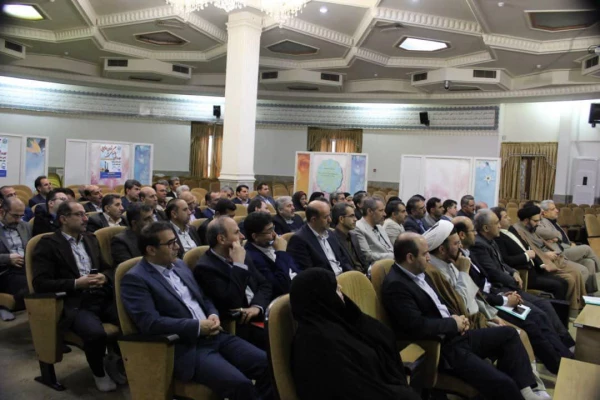 اهمیت "مدیریت حل مسئله" برای پیشبرد استراتژی دانشگاه در جذب و پذیرش دانشجومعلمان
 2