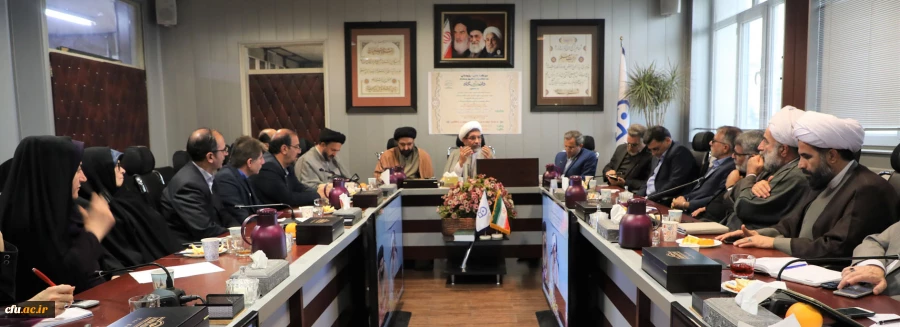 نیاز امروز وحدت حوزه ودانشگاه عبور از مباحث کلامی و رسیدن به اقدامات عملی است 2