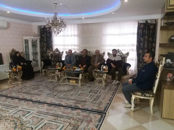 دیدار سرپرست دانشگاه فرهنگیان استان مرکزی با خانواده های معظم شهیدان انصاری
 5