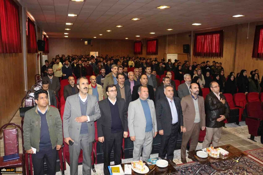 گاهی نگاه اثر گذار معلم و گاهی اثرگذاری یک معلم می تواند مسیر تاریخ و مسیر یک ملت را عوض نماید. 2