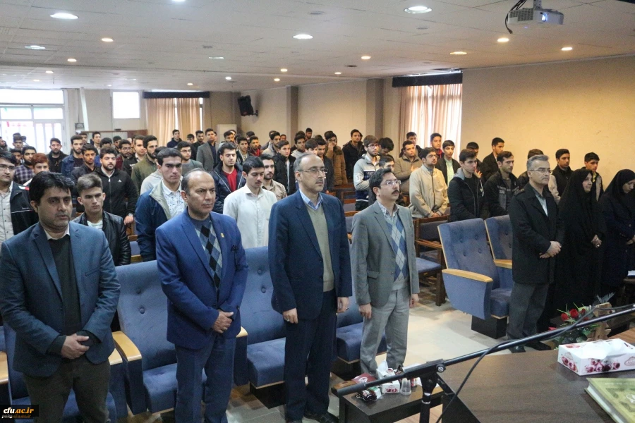 رویکرد بنیاد نخبگان استان، شناسایی و پرورش استعدادهای بالقوه دانشجومعلمان است. 4