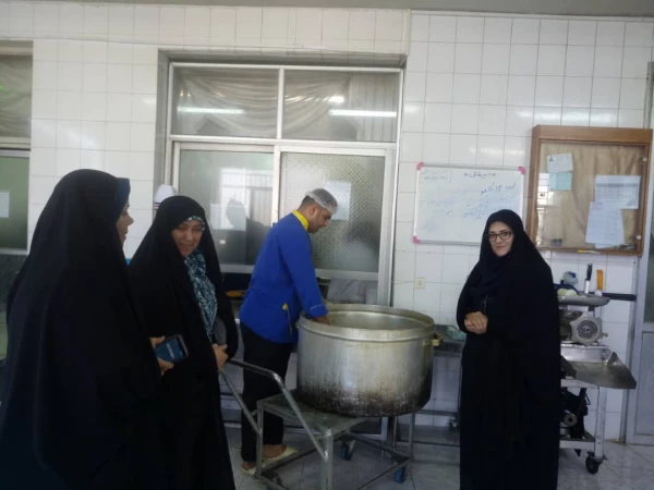 بازدید مشاور امور بانوان از مرکز آموزش عالی شهید رجایی اصفهان