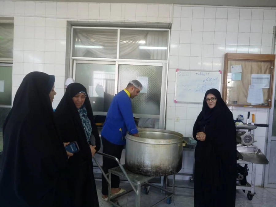 بازدید مشاور امور بانوان از مرکز آموزش عالی شهید رجایی اصفهان