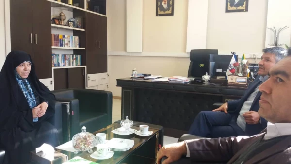 بازدید مشاور امور بانوان از مرکز آموزش عالی شهید رجایی اصفهان