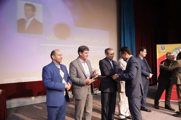 هشتمین جشنواره پژوهش 19