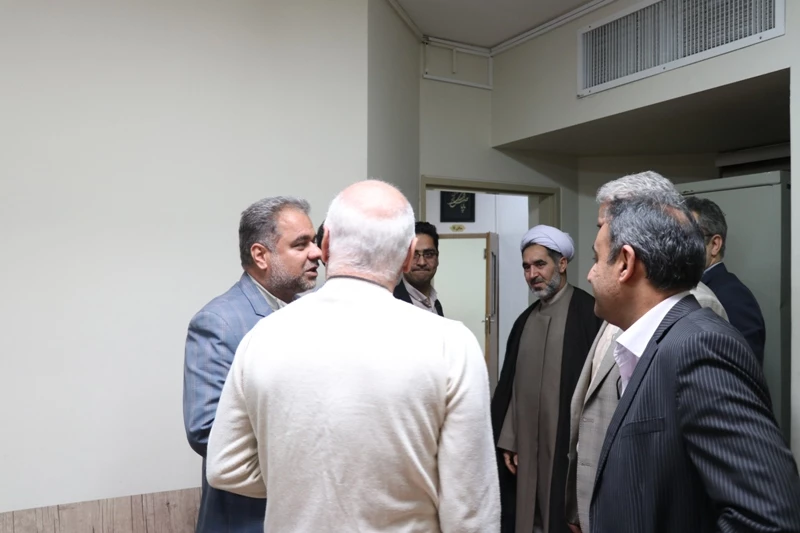 در دیدار مدیرکل امور دانشجویی دانشگاه فرهنگیان کشور با معاونت دانشجویی دانشگاه شهید باهنر کرمان طرفین بر استفاده از تجربیات یکدیگر تاکید نمودند. 6