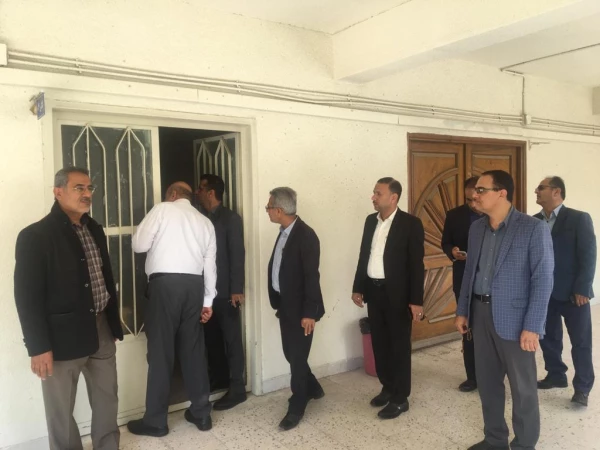 بازدیـد رئیس و اعضـای مجمـع خیریـن مـدرسه سـاز استان هرمزگـان از پردیس فاطمـه الزهرا(س) بندرعباس 2