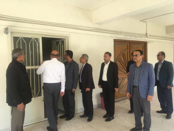 بازدیـد رئیس و اعضـای مجمـع خیریـن مـدرسه سـاز استان هرمزگـان از پردیس فاطمـه الزهرا(س) بندرعباس 3