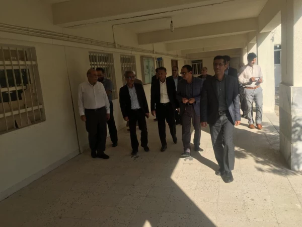 بازدیـد رئیس و اعضـای مجمـع خیریـن مـدرسه سـاز استان هرمزگـان از پردیس فاطمـه الزهرا(س) بندرعباس 4