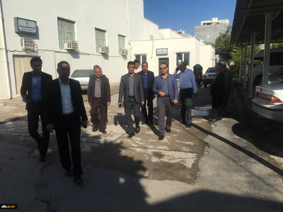 بازدیـد رئیس و اعضـای مجمـع خیریـن مـدرسه سـاز استان هرمزگـان از پردیس فاطمـه الزهرا(س) بندرعباس 7