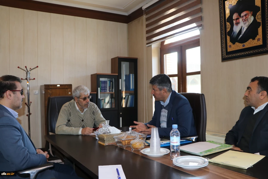 نشست رئیس و مسئولین دانشگاه فرهنگیان استان اصفهان با مشاور و دستیار ویژه استاندار