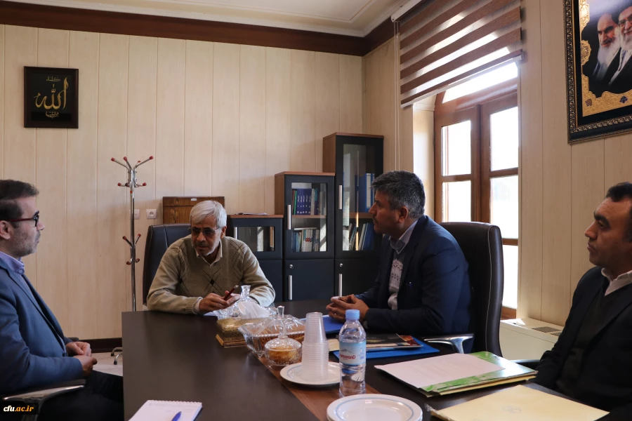 نشست رئیس و مسئولین دانشگاه فرهنگیان استان اصفهان با مشاور و دستیار ویژه استاندار